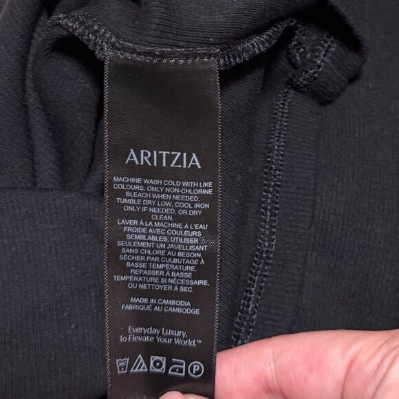 Aritzia TNA HomeStretch™ Rib Squareneck Longsleeve - Picture 8 of 9